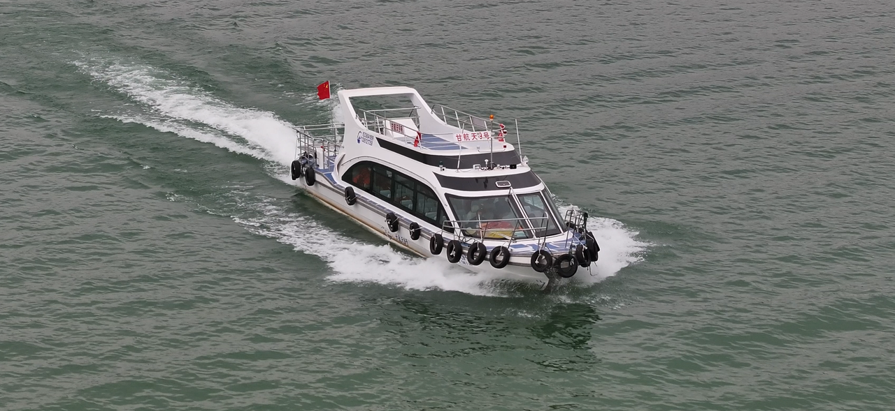 點(diǎn)擊放大 1850型高速客船